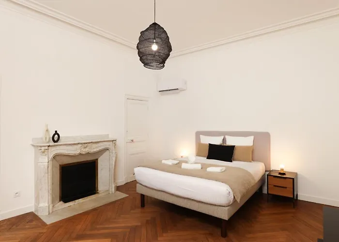 La Pittoresque 1 Apartment